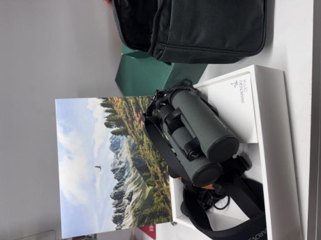 Se venden prismaticos Swarovski El range 10x42 en perfecto estado. Incluyen arnes Swaro. 2400€ estan en 01