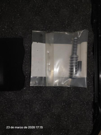 Buenas
Se vende Glock 26 3ª Gen,
9mm pb
2 cargadores de 12 y 1 cargador de 10
Guiada en A
Muelle de corredera 10