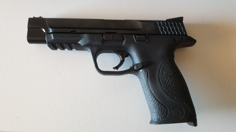 Un amigo vende la MP9 PROSERIES de su mujer muy nueva, con cuatro cargadores, posibilidad de equipo de 02