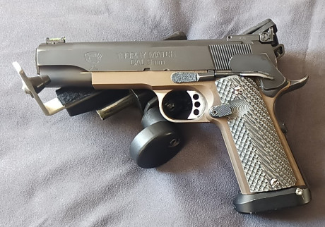 Pistola Springfield Gold Match, pistola utilizada para IPSC, en perfecto estado de uso, pintada en Ceracote 02