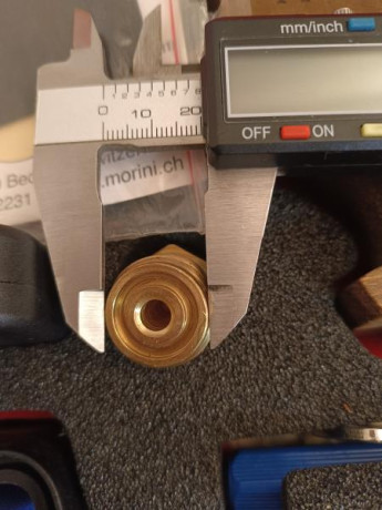 Hola, buenos días, me he decidido a comprar una pistola de este tipo y no me decido entre dos modelos 121