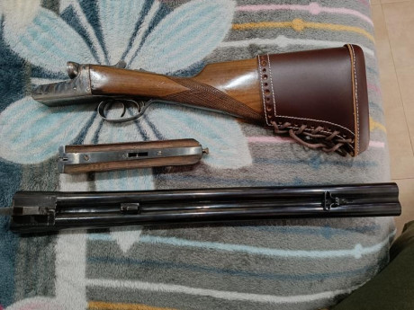 Vendo escopeta paralela corta marca Jabe del 12.

Largo total: 86 cm. sin la cantonera.
Cañones: 49'5 01