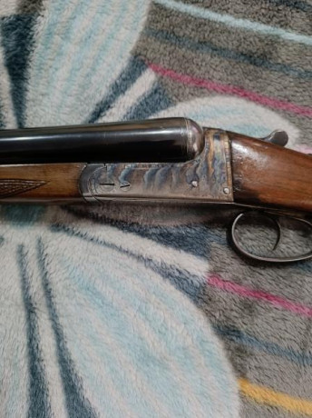 Vendo escopeta paralela corta marca Jabe del 12.

Largo total: 86 cm. sin la cantonera.
Cañones: 49'5 10