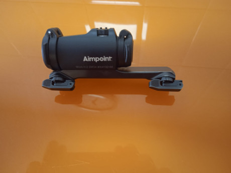 Se vende aimpoint micro h2 con montura  Sum para sauer, se encuentra en Pamplona, precio 750 + portes 02