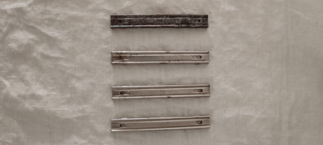 En venta cuatro peines para MAUSER C96.
El que se ve en peor estado con SFM, dos con PS y el cuarto sin 00