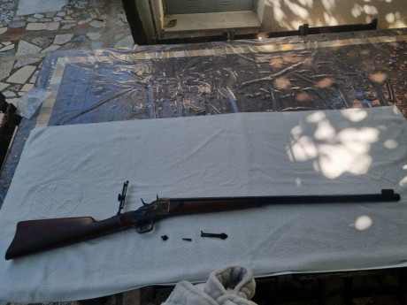 Hola se vende rifle ROLLING BLOCK DE PEDERSOLI calibre 45-70 con certificado de réplica antigua, está 02