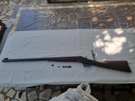 Hola se vende rifle ROLLING BLOCK DE PEDERSOLI calibre 45-70 con certificado de réplica antigua, está 01