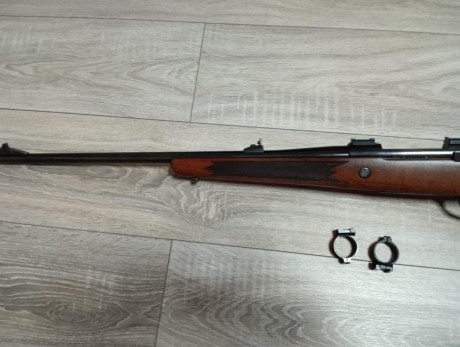 Vendo este rifle en estado normal para sus años. Lleva monturas fijas Talley.
El arma está en Gijón. Mando 00