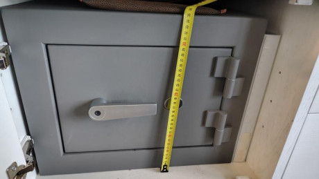 Me quito la F, vendo
una cz 75 customizada por Armería Martinez para ipsc, o standar, 2 cañones, cambiadas 41