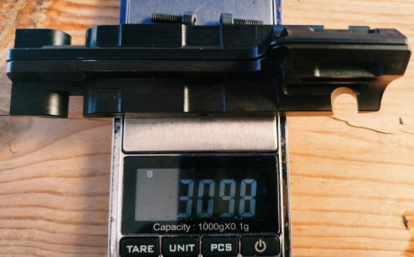    Buenas tardes.

Por necesidad de cupo pongo a la venta mi impecable y super precisa HK USP Élite de 31