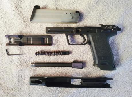    Buenas tardes.

Por necesidad de cupo pongo a la venta mi impecable y super precisa HK USP Élite de 40