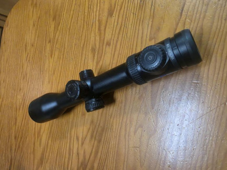Se vende visor zeiss v8 2.8x20x56 de tubo y carril, con monturas blaser originales y torreta asv. 
Entrego 02