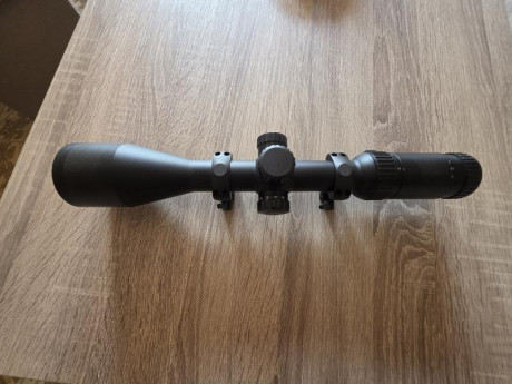 Vendo o cambio, un CVA CASCADE BLK, en cal. 308w., apertura de cerrojo 70º, como de estreno, con 10 cartuchos 01