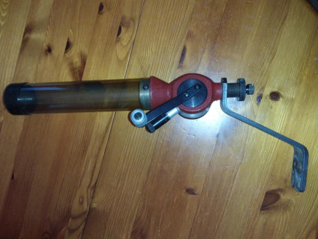 Vendo dosificadir Pacific con soporte original por 30 €
Tambien dispongo de prensa Pacific y dies del 02