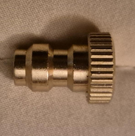 Hola, buenos días, me he decidido a comprar una pistola de este tipo y no me decido entre dos modelos 30