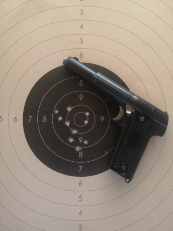 Astra 600 cal. 9x19 Parabellum, en perfectas condiciones de tiro y excelente estado de conservación. Incluye 20