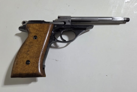 Hola a todos.
Un amigo pone a la venta una Astra TS-22 funcionando perfectamente. Su anterior dueño la 22