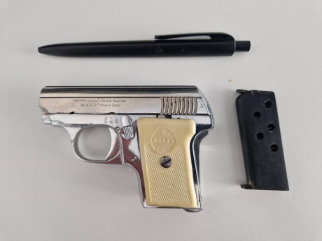 Hola, cambio pistola de chaleco Astra 200 cromada.Calibre 6.35.
Buen estado general, seguro de aleta, 00