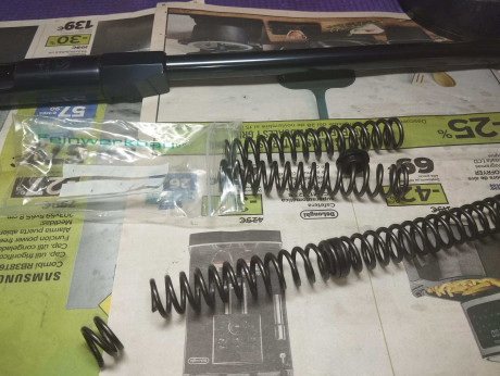 Buenas noches,

 Feinwerkbau 300 S Match , la carabina se encuentra en muy buen estado con pocos
signos 10