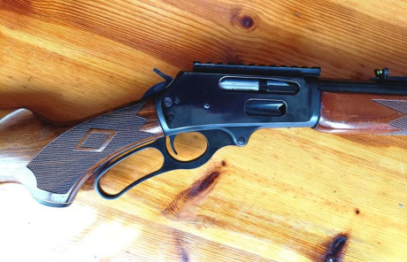 Un amigo que no se lleva con esto de la comunicación telemática vende su Marlin 444.
Lo compró hace poco, 00