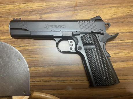 Se vende Remington R1 Enhanced.
Pistola 1911 en 9 Pb.
Mira Novak ajustable y punto de mira fibra óptica.
2 02