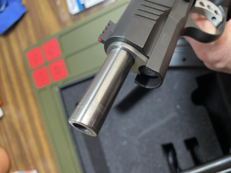 Se vende Remington R1 Enhanced.
Pistola 1911 en 9 Pb.
Mira Novak ajustable y punto de mira fibra óptica.
2 00