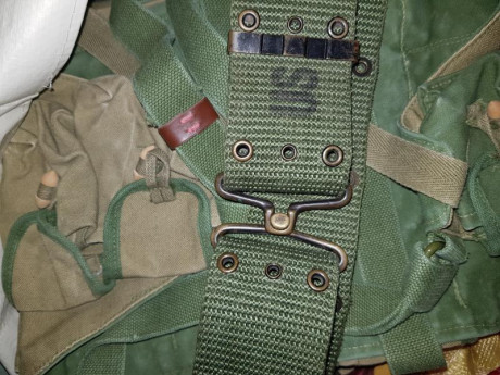 Vendo equipo US Army original de 2GM y equipo de época Vietnam. Envio aparte económico a punto de recogida 170