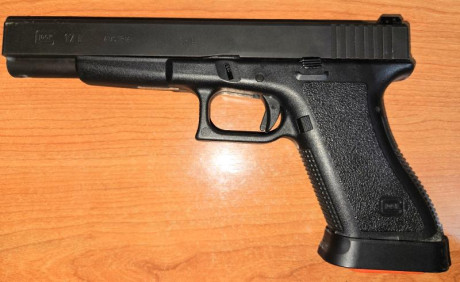 Hola:

Pues eso, tengo una Glock 17L desde hace unos años, Creo que es una generacion 2.

El tema es que 00