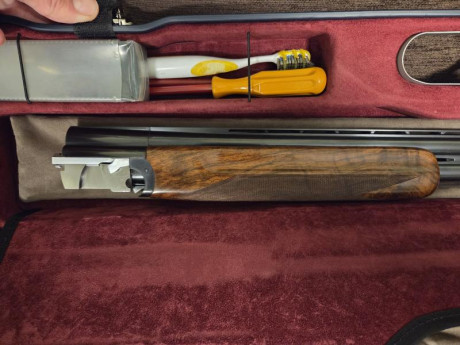 Kemen T4 fabricada y estrenada en 2021, con documentación. 4 cajones disparados. 5 chokes Briley con rosca 02