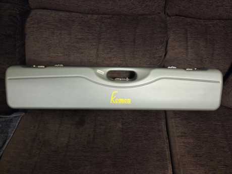 Kemen T4 fabricada y estrenada en 2021, con documentación. 4 cajones disparados. 5 chokes Briley con rosca 30