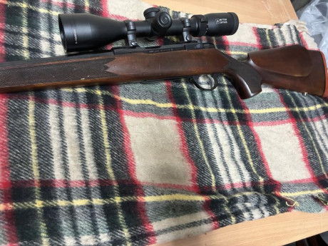 Vendo Sako L691 en calibre 30-06, lleva anillas fijas y visor mitten 2-12x50. La reticula iluminada falla. 02