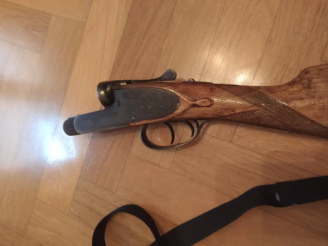 Buenas tardes ,se vende escopeta yuxtapuesta Víctor Sarrasqueta, está bien cuidada pero es vieja claro 02