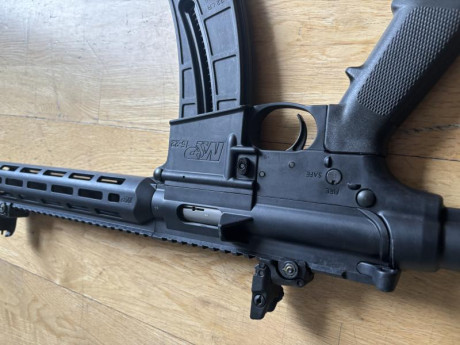 Se vende carabina con poco uso, lleva 2 cargadores, uno sin estrenar, se encuentra en Barcelona para ver 01