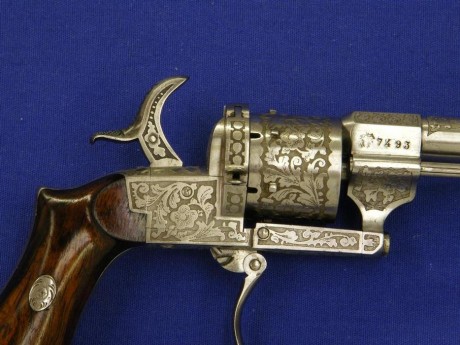 Voy a colocar unas fotos de un arma larga alemana de llave de mecha del siglo XVI. 161