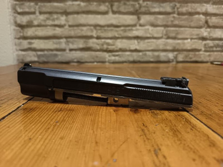 Se compró, se usó poco y se guardó.
Miras LPA incluidas. 
Precio: 600€ 02