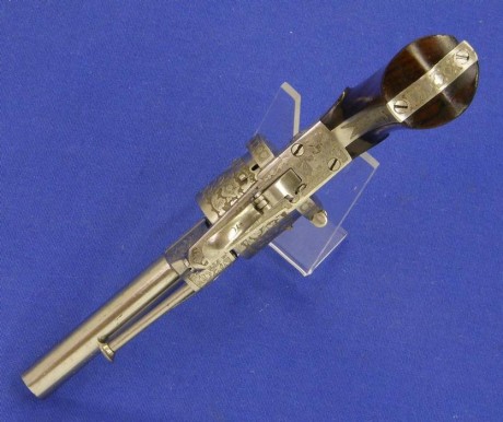 Voy a colocar unas fotos de un arma larga alemana de llave de mecha del siglo XVI. 160