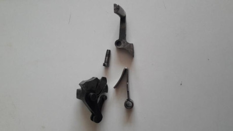 A la venta rifle ALEXANDER HENRY de AMR.

 PVP ……..: 650 € 
CALIBRE: 0,451"
CAÑON ...: 82 cm.
CHIMENEA: 10