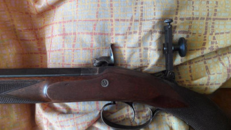 A la venta rifle ALEXANDER HENRY de AMR.

 PVP ……..: 650 € 
CALIBRE: 0,451"
CAÑON ...: 82 cm.
CHIMENEA: 00