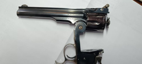 Vendo revolver 44 Russian en muy buen estado y dispone de los dos certificados para guiar tanto en libro 01