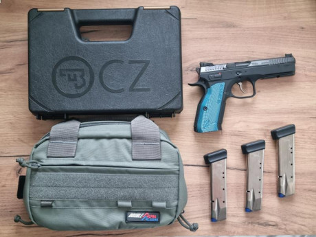 Vendo pistola CZ Shadow 2, con unos 1.000 disparos. Fue usada para IPSC y siempre fue bien cuidada. Caja 02