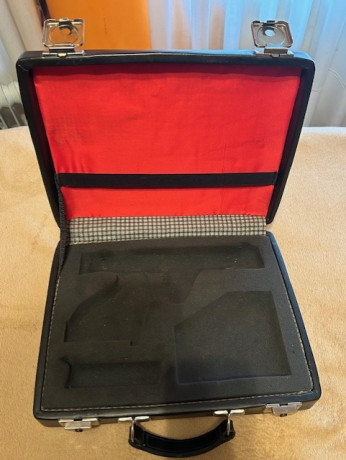 Hola
Pongo a la venta mi maletín para una pistola Unique Des-69U en un estado sobresaliente.
Precio: 110 01