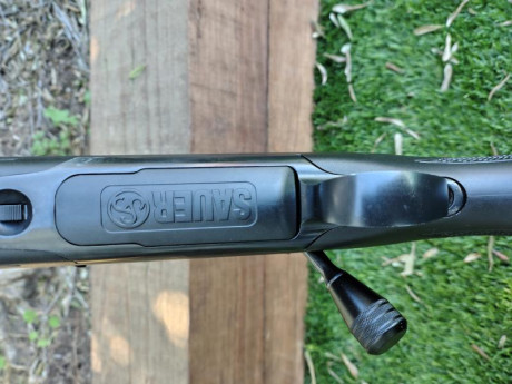  Buenas noches

Pongo en venta un  conjunto de rifle y visor consistente en :

Rifle Sauer Classic XT 22