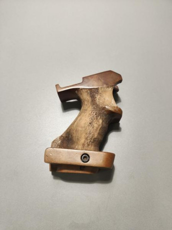 VENDO Empuñaduras diestra talla L para Steyr LP10 y Pardini SP 22 (modelo 2004).
Steyr - 80€ sin tornillo, 12