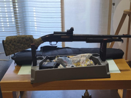 Vendo escopeta de corredera Maverick 88 en excelente estado. Calibre 12, capacidad 5+1. Un arma legendaria 10