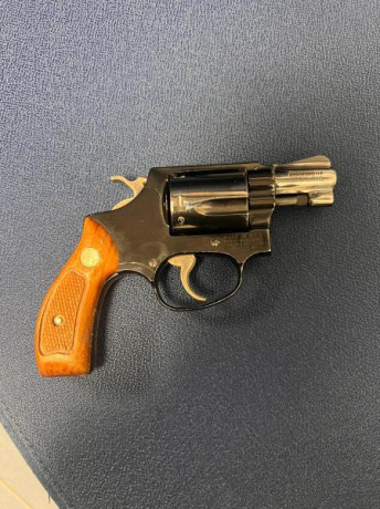 Hola compañeros Vendo Revolver Astra 9MM Corto guiado en A  de un compañero, se puede enviar a cualquier 00