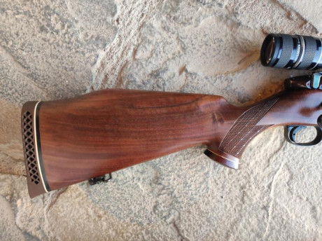 VENDO RIFLE WEATHERBY MODELO MK5 EN EL DESEADO CALIBRE .300 WEATHERBY MAGNUM, CON MIRA TELESCÓPICA WEATHERBY 01