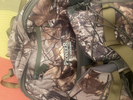 Pongo a la venta esta estupenda mochila de caza, la compré y por ser un poco mas grande que con la que 01