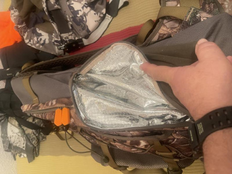 Pongo a la venta esta estupenda mochila de caza, la compré y por ser un poco mas grande que con la que 10