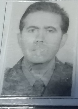  EN RECUERDO Y HOMENAJE A LOS QUE YA NO ESTÁN. 

Si pones en  GOOGLE    PASAPORTES EN LA MEMORIA   da 12