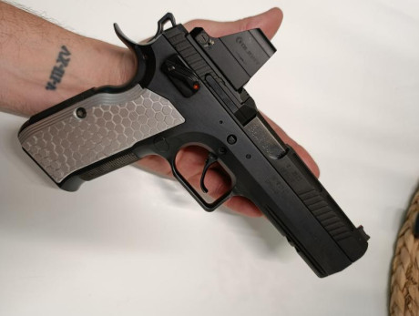 Se vende KMR Spectra Titán

Se vende KMR, fecha de compra 28 de abril del 2025 en Topgun. (Único propietario)

No 32